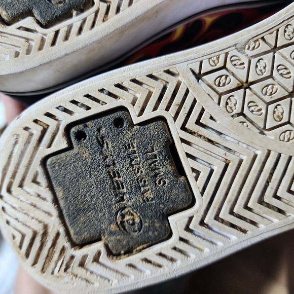 HEELYS EUC YOUTH SZ 6 PRO FLAME PRINT SKATE SHOES - Picture 10 of 10